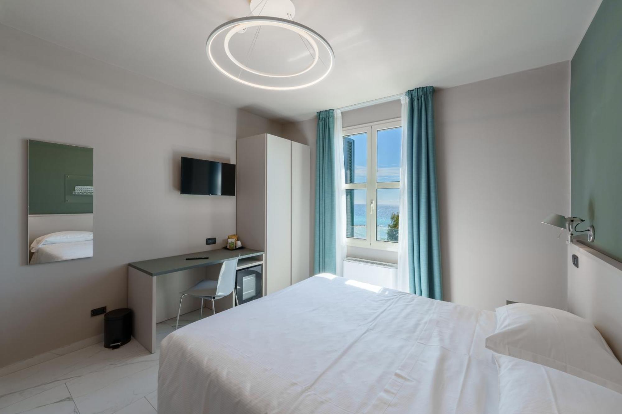 Hotel Villa Levi San Remo Buitenkant foto