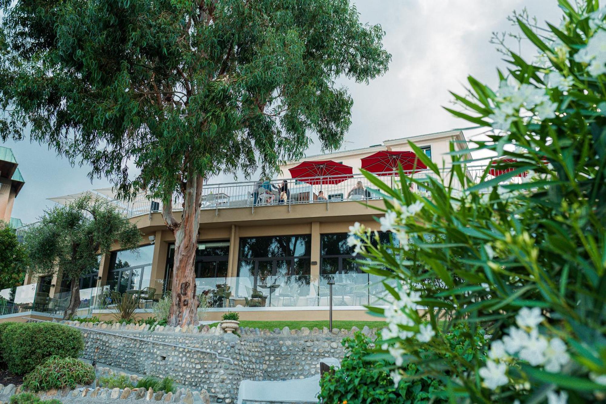 Hotel Villa Levi San Remo Buitenkant foto